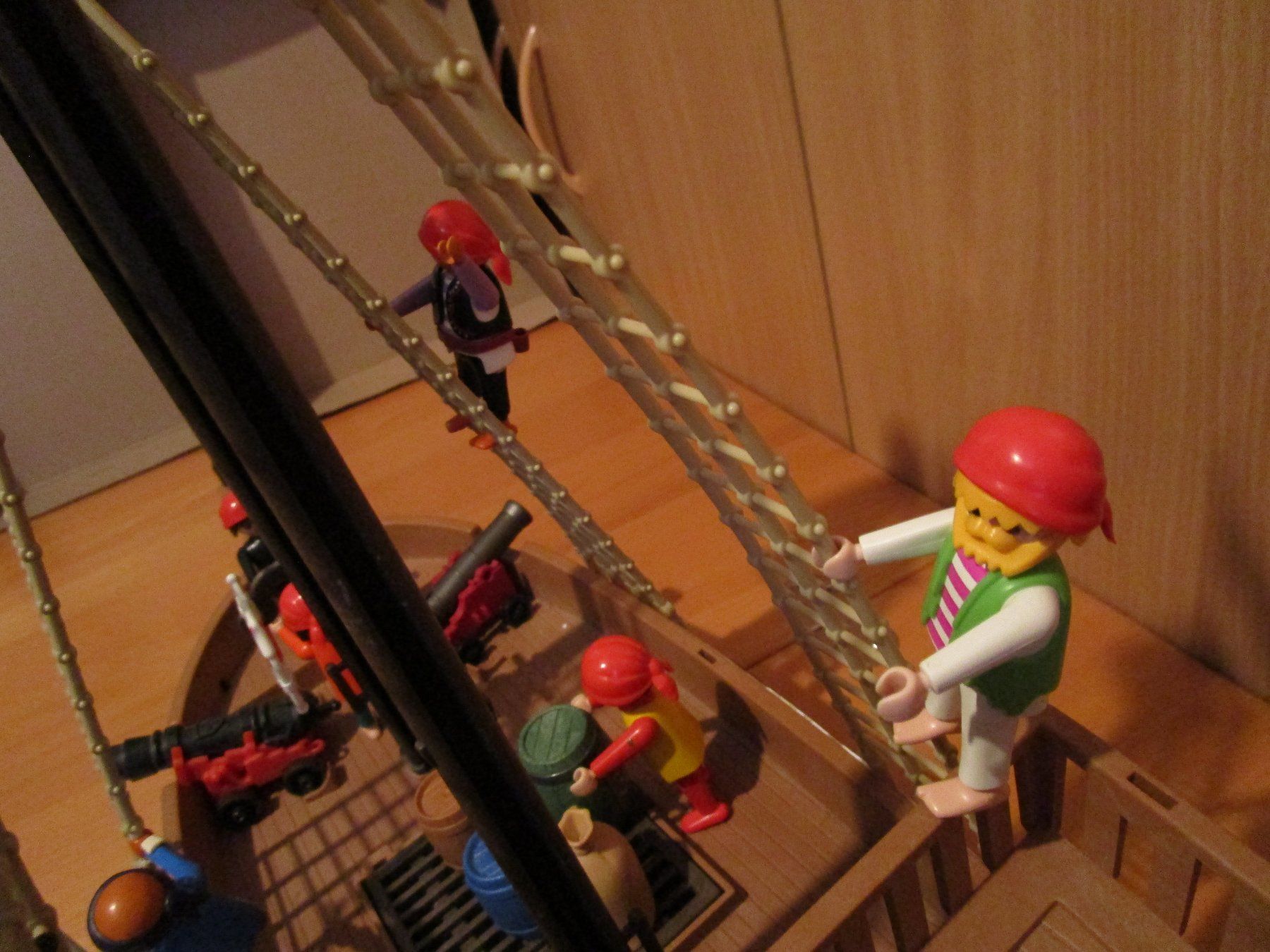 Playmobil Giocattoli: Playmobil  -  Piratenschiff – Usato da Wetzikon ZH venduto da Storchadebar 6