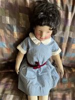Alte Puppe mit Kleid und Hut Vintage