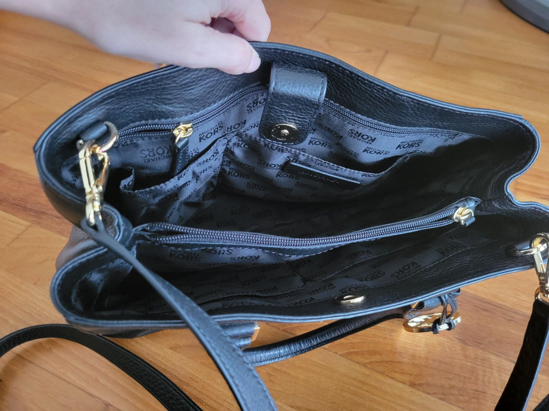Michael Kors Borse da donna: Michael Kors Handtasche schwarz – Usato da Eschlikon TG venduto da sas137 1
