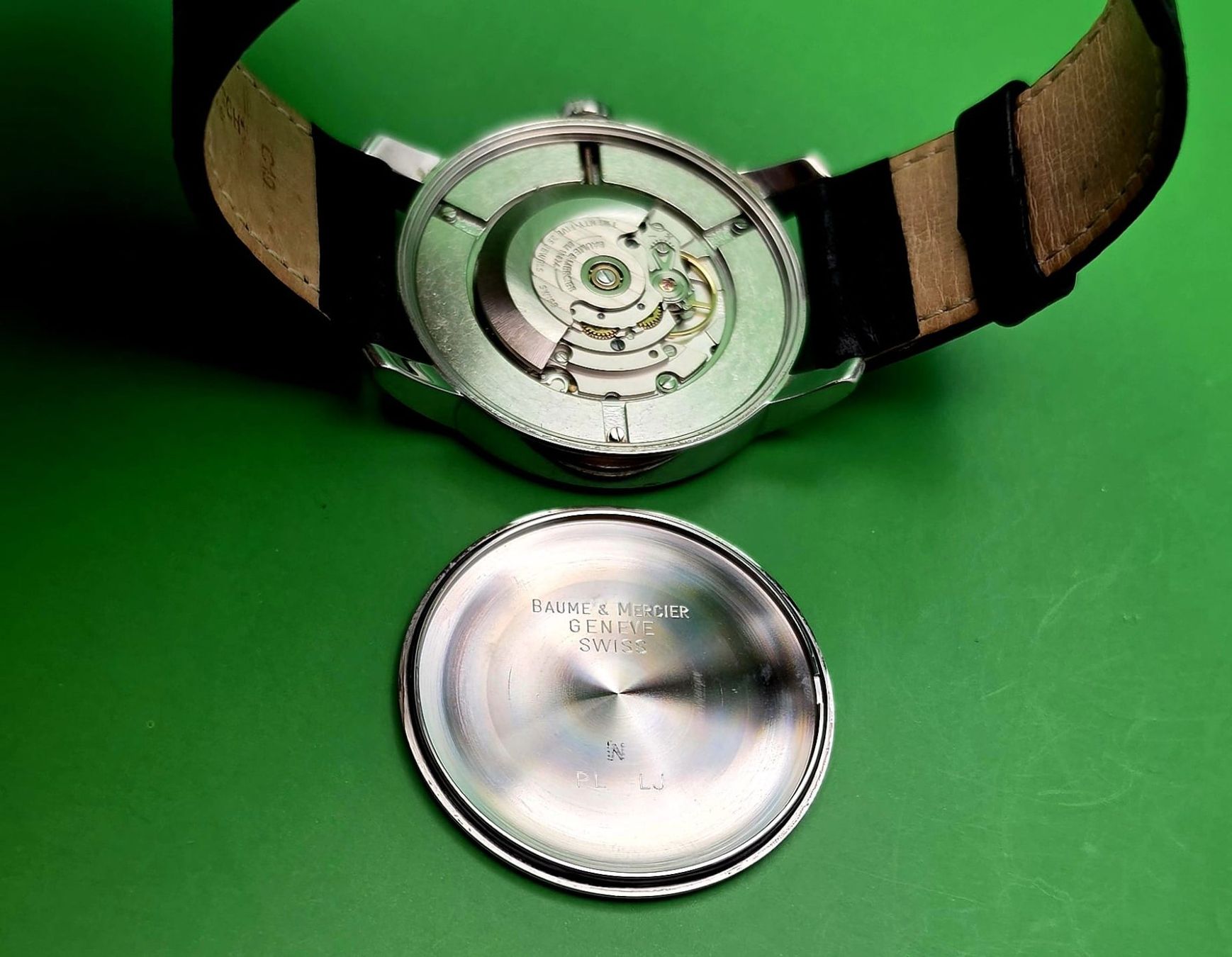 Baume & Mercier Orologi: BAUME&MERCIER GENEVE CLASSIMA DATE MECHANISCH AUTOMATIC SWIS – Usato da Neftenbach venduto da Taschen-Uhren 4
