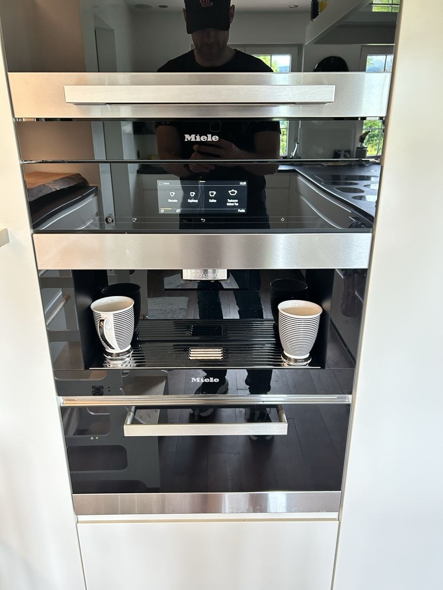 Miele Macchine per caffè & Macchine per espresso: Miele Einbau Kaffeemaschine – Usato da Bühl BE venduto da evomir