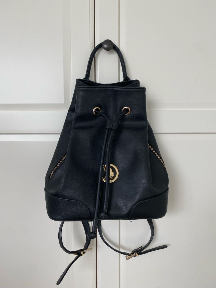 Rucksäcke: Black Backpack – Gebraucht aus Schlieren von tug_568r