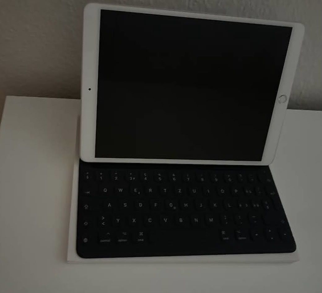 Apple Tablet PC: Ipad inkl. Tastatur – Gebraucht aus Buchrain von mara_lkm