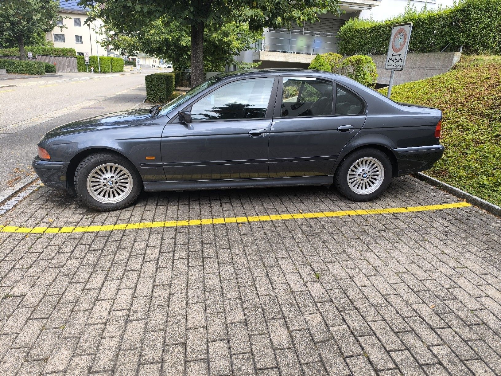 BMW Autos: BMW e39 528 Handschaltung  – Gebraucht aus St. Gallen von hau_5n2n 2