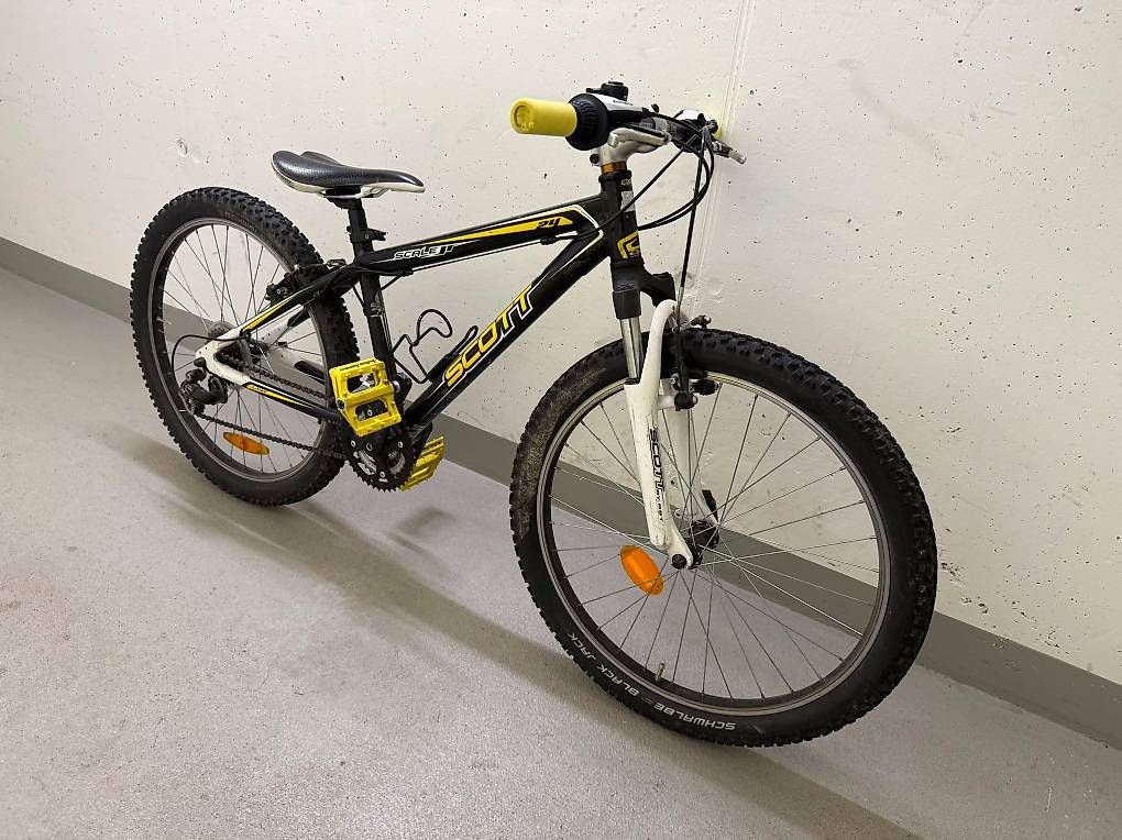 Pyro Vélos: Pyro Twentysix Small 26"  GRATIS Scott Scale JR 24" dazu! – D'occasion à Horw par Mred 2