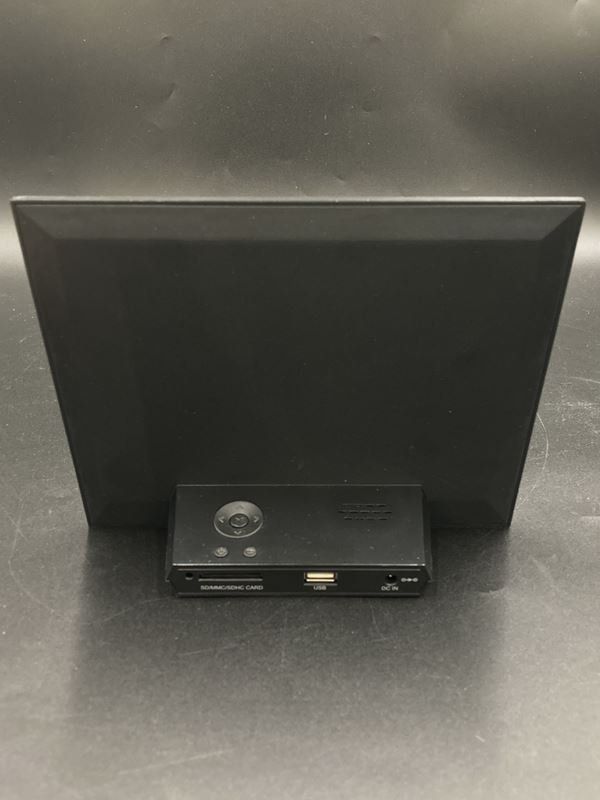 Hama Cornici: HAMA | digitaler Bilderrahmen | 8SLB | 8" Display – Usato da Wittenbach venduto da Restwert_St-Gallen 2