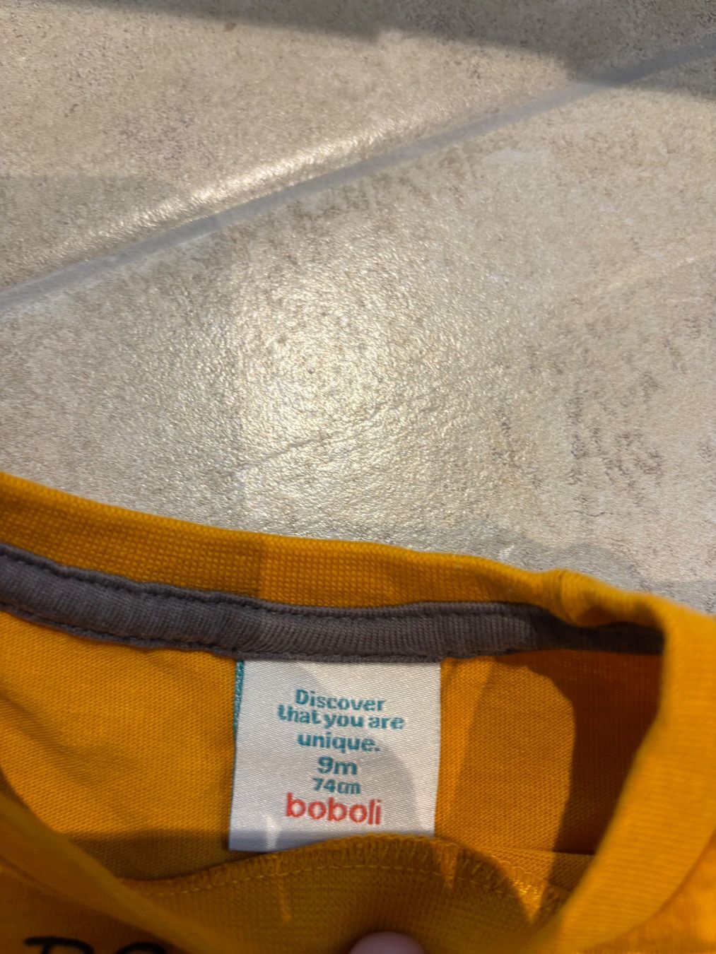 Kleiderpakete & -sets: Pull enfant – Gebraucht aus Bressaucourt von Lamu