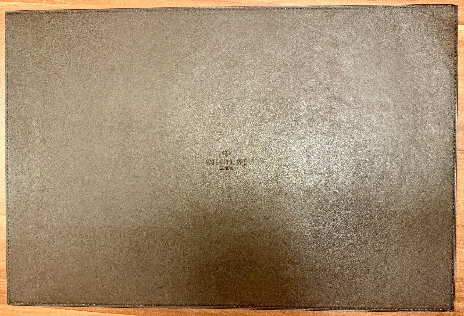 Koffer & Taschen: PATEK PHILIPPE Sous-main de bureau en cuir véritable – Neu und originalverpackt aus Genf von SALES2013SALES 2