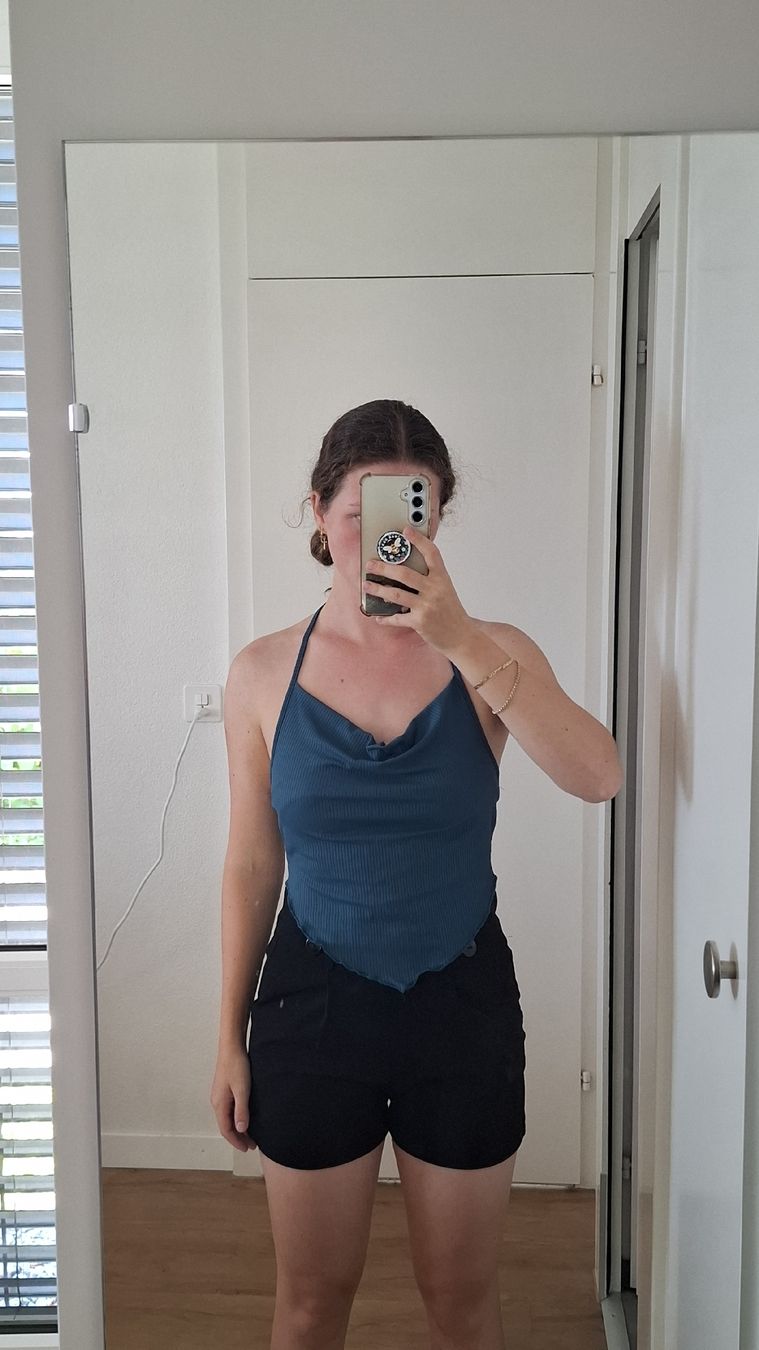 Top: Three halter tops, cowl neck, Size S  – Nuovo (secondo la descrizione) da Hausen am Albis venduto da ann_2kkx 2