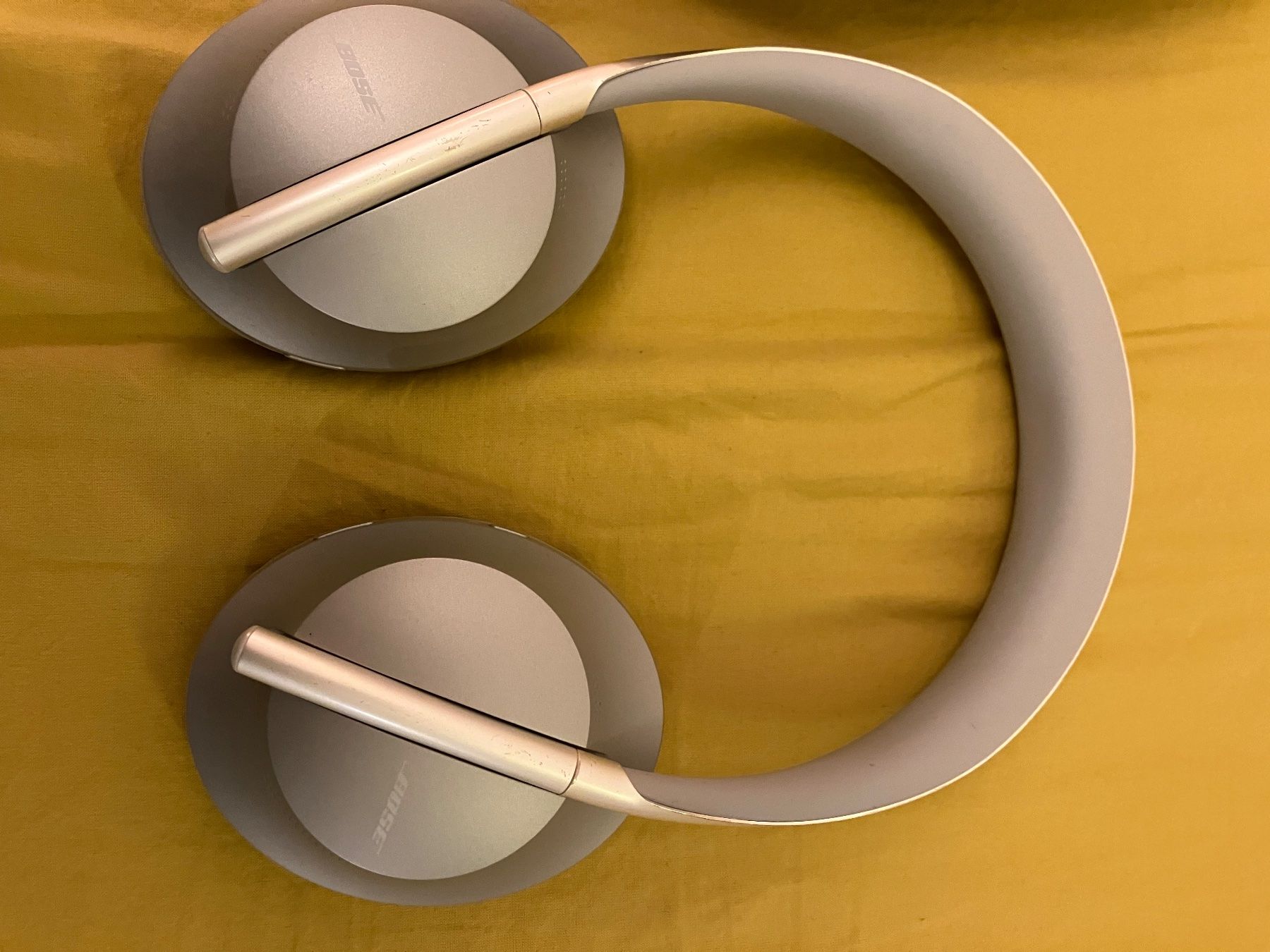 Bose Cuffie: Bose Headphones 700 ANC – Usato da Zürich venduto da Yuud