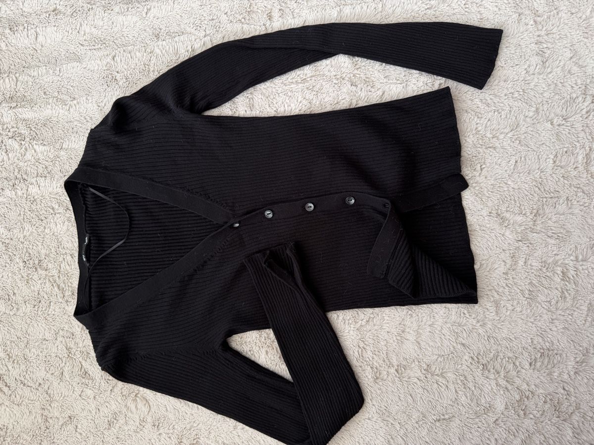 Pullover & Sweatshirts: GU Cardigan black size S – Neu (gemäss Beschreibung) aus Aarburg von ane_vp2b 2