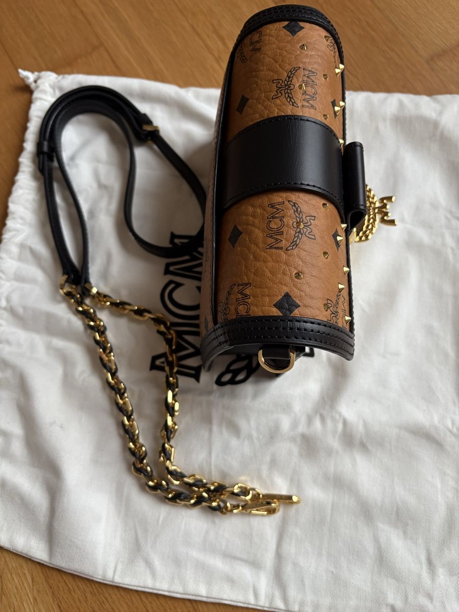 Mcm Borse da donna: MCM Tracy in Monogram mit Gold Details – Nuovo (secondo la descrizione) da Staufen venduto da pat_c7tc 4