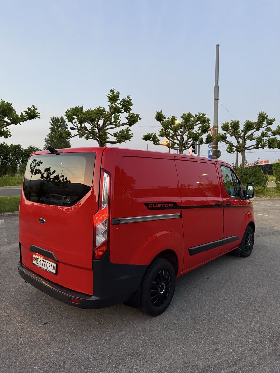 Ford Veicoli commerciali: Ford Transit Custom 2016 – Usato da St-Blaise venduto da ani_8jch 3