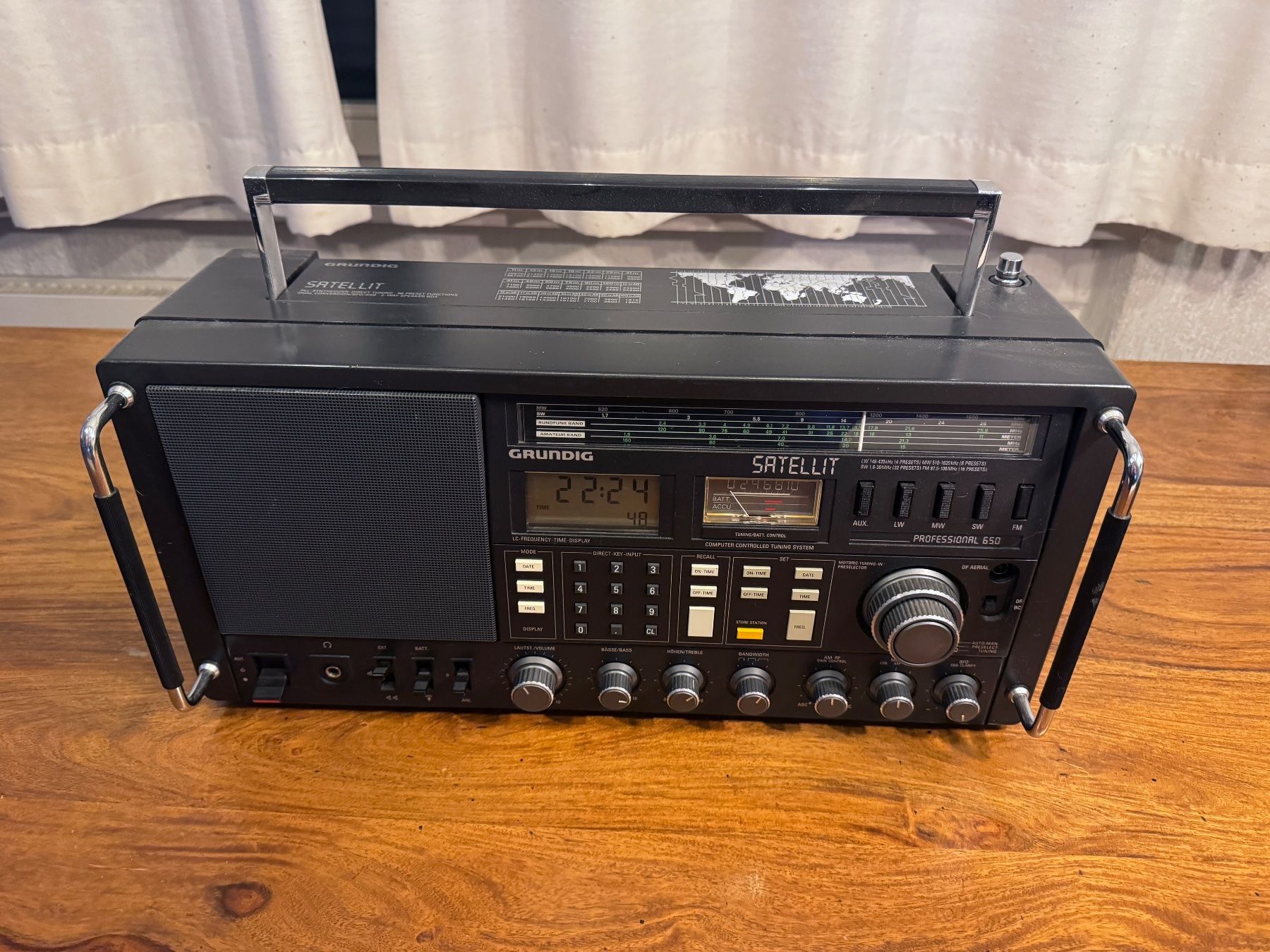 Grundig Radios: Grundig Satellit Professional 650 – Défectueux à Weisslingen par nus_rs52