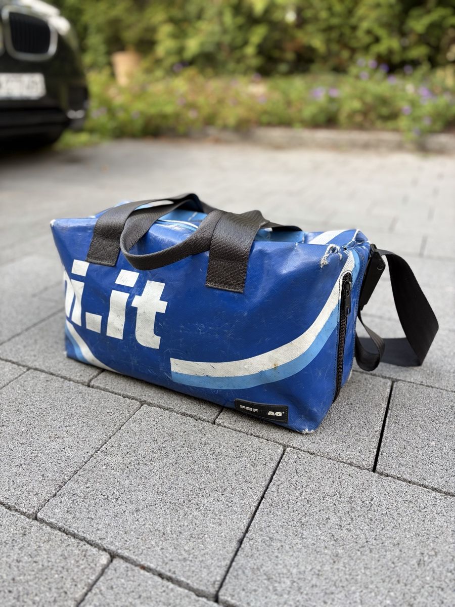 Freitag Taschen: Freitag Tasche Blau – Gebraucht aus Thalwil von Counterdude
