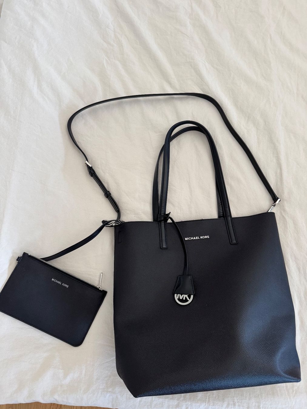Michael Kors Borse: Michael Kors Hayley Bag Large black – Usato da Klingnau venduto da Vdado
