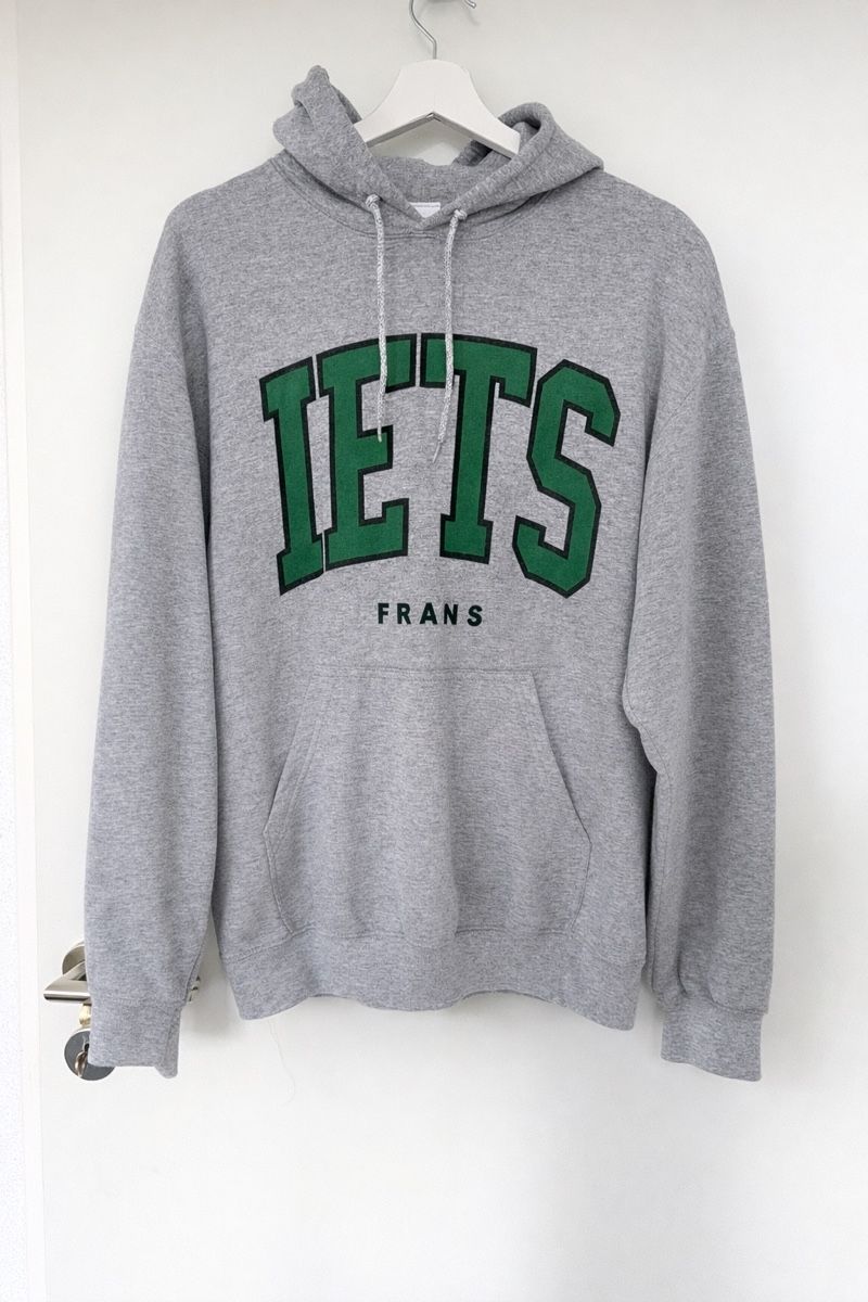 Maglioni & Felpe: IETS Hoodie – Usato da Birmenstorf AG venduto da las.e