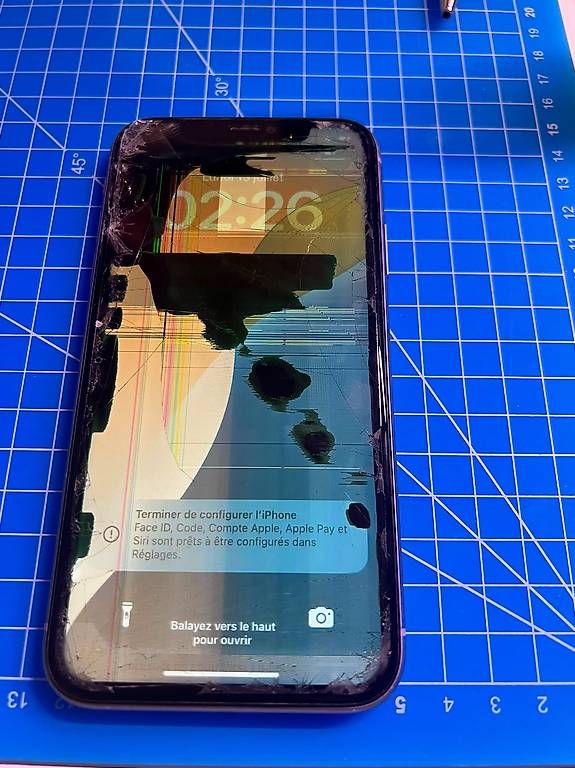 Apple Telefoni cellulari / Smartphones: iPhone 11 Purple 128 Go  Écran à remplacer – Usato da Bursinel venduto da Blinkers 1