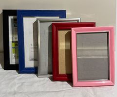 Set von 5 Bilderrahmen in verschiedenen Farben