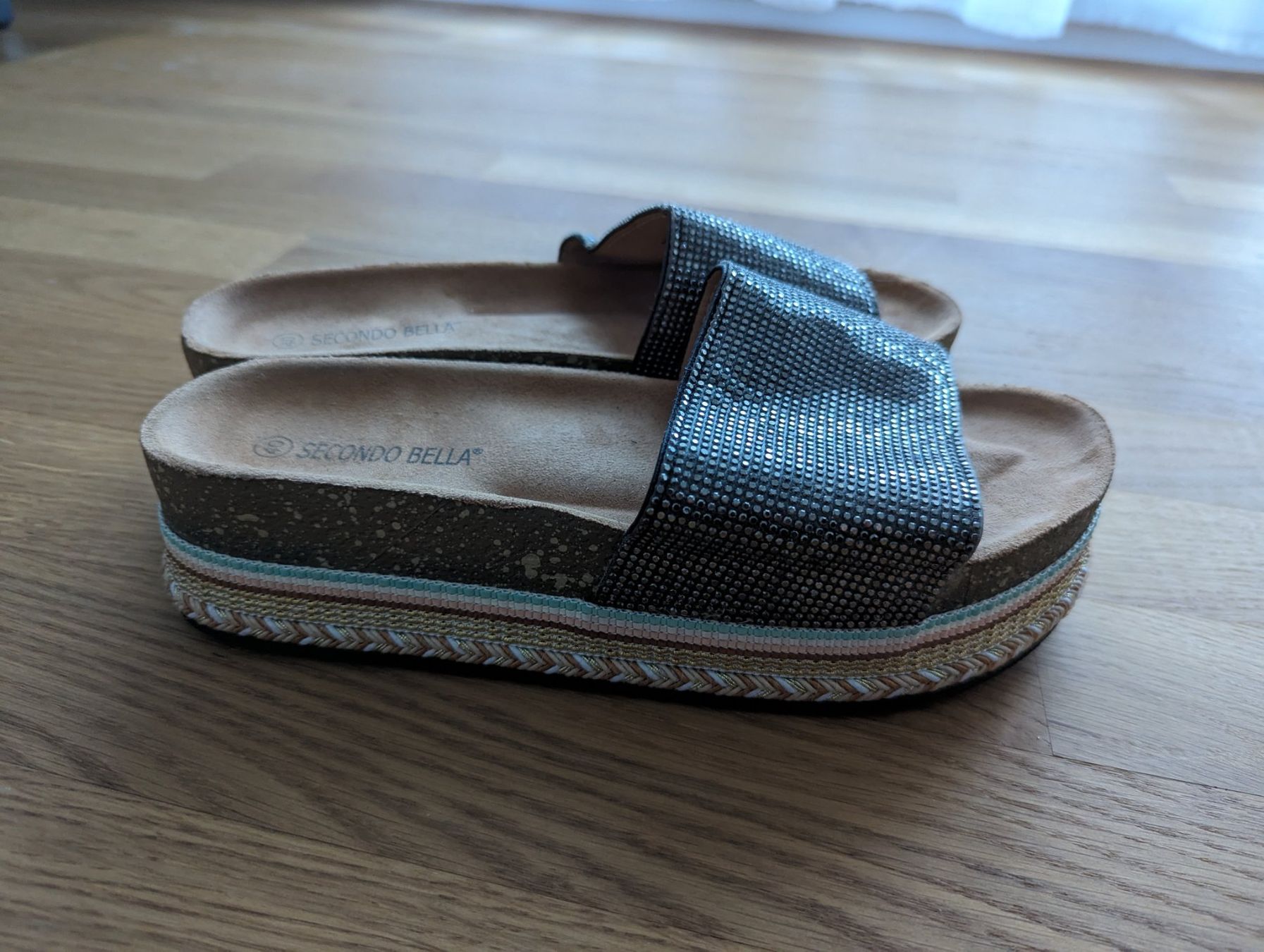 Scarpe da donna: Neue Plateausandalen / 40 – Nuovo e nell'imballaggio originale da Beckenried venduto da ang_j9fs 1