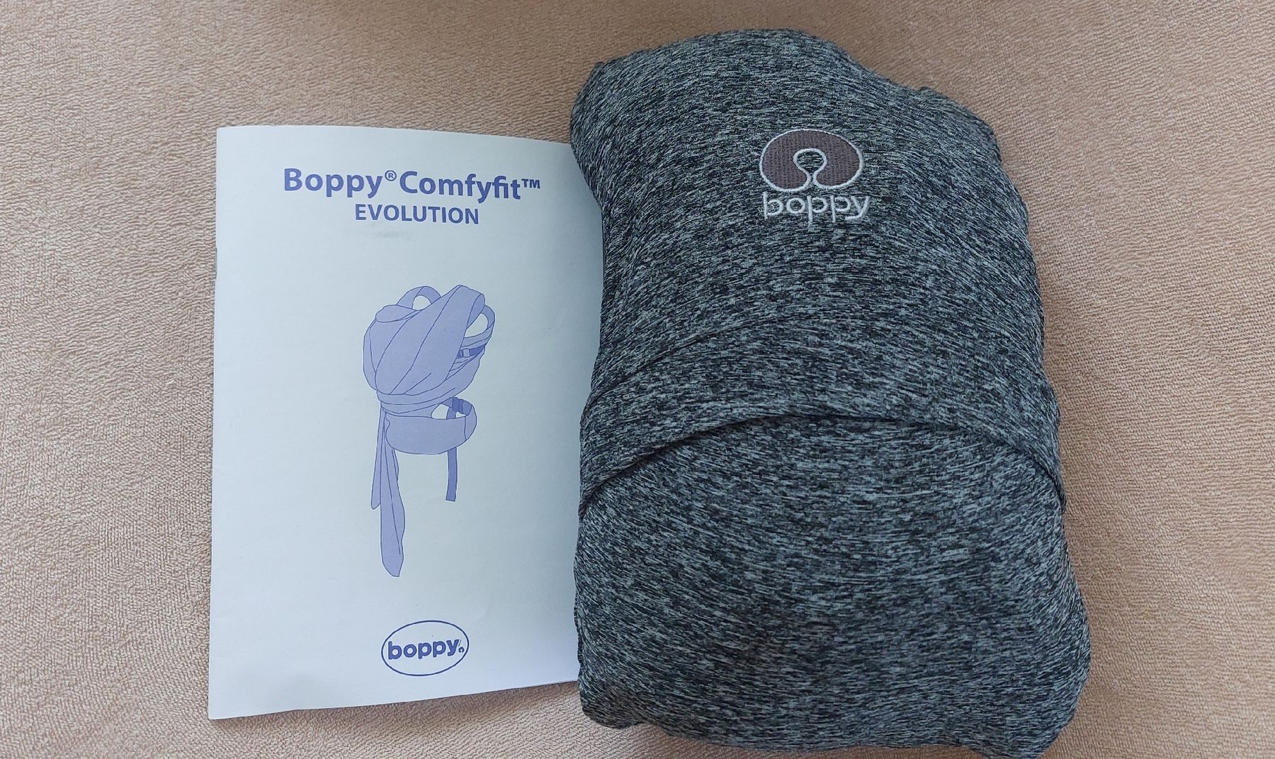 Chicco Bauch- & Rückentragen: Boppy Comfyfit Evolution Babytrage, neuwertig, Grau. – Gebraucht aus Neftenbach von val_yhc5