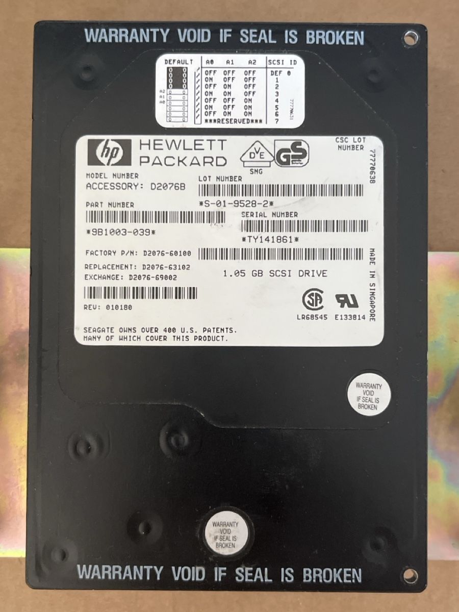 Hewlett Packard Harddisks: HP 1.05GB SCSI D2076B – Gebraucht aus La Neuveville von Oxalis-Studios