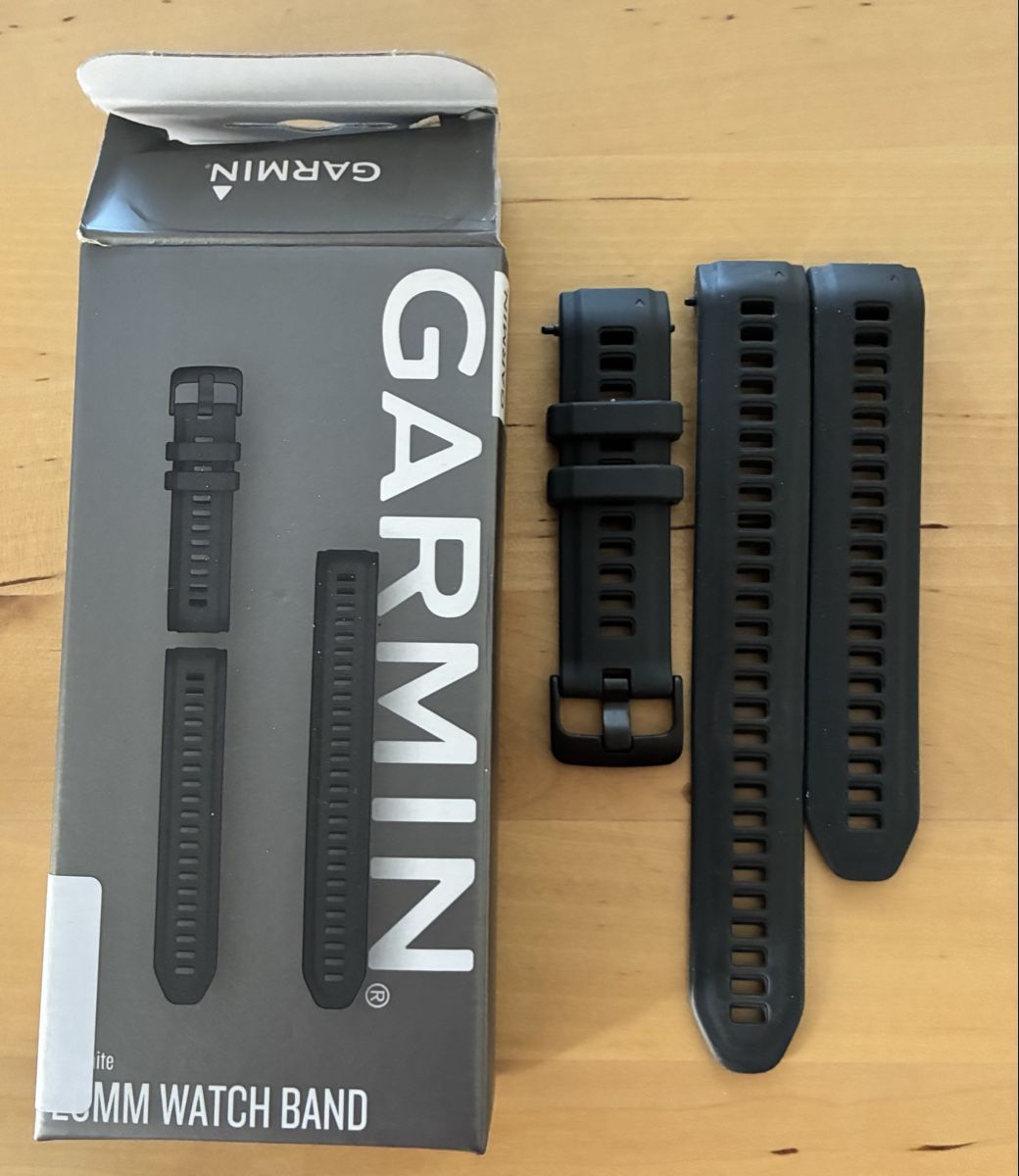 Garmin Smartwatch: Garmin Instinct 2s Solar – Gebraucht aus  von  2