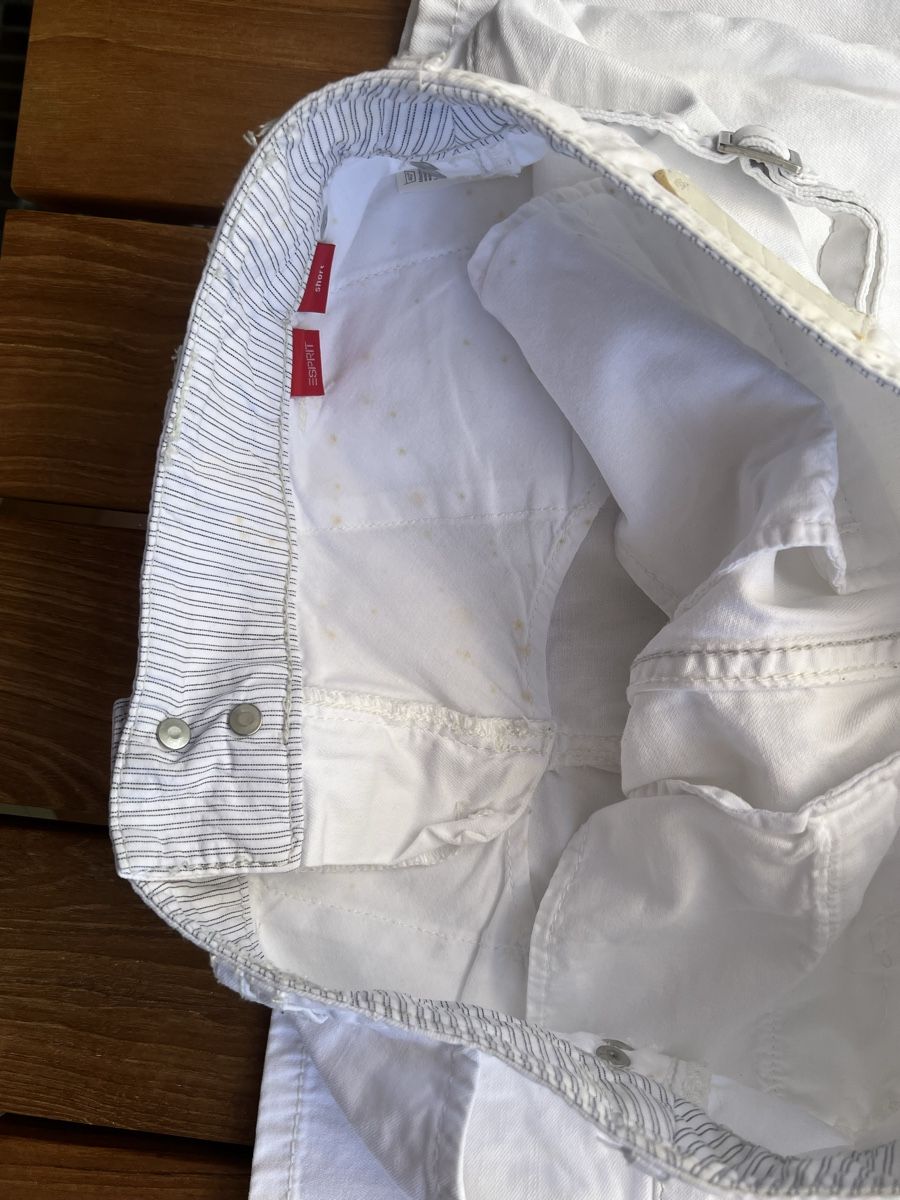 Esprit Pantaloni: Esprit Hose Gr.28/30 innen flecken  – Usato da Bottighofen venduto da fritz-81