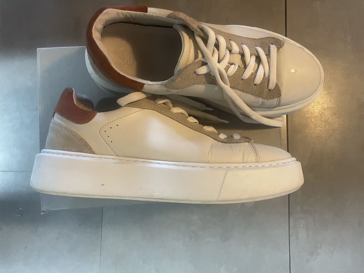 Scarpe da donna: Sneaker Juvia Gr. 38 – Usato da Münchwilen TG venduto da SeHuDoHu