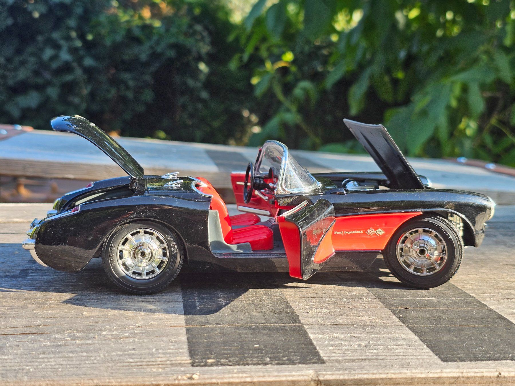 Chevrolet Modellautos: Chevrolet Corvette (1957, 1/18) – Gebraucht aus Meisterschwanden von Hummer21