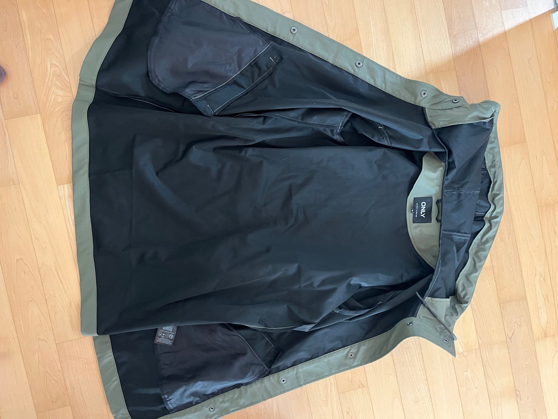 Only Giacche: Neuer Regenparka von ONLY – Nuovo (secondo la descrizione) da Domat/Ems venduto da sarab_18 2
