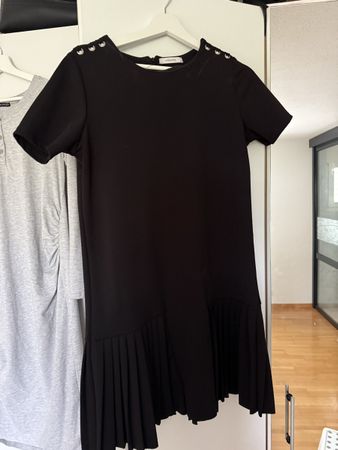 Chic Black Dress - Perfect for Any Occasion!