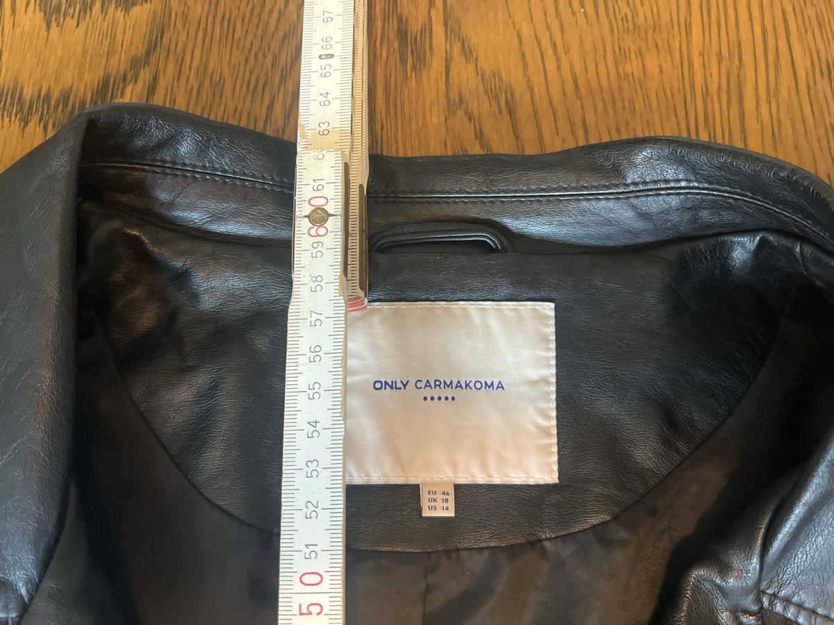 Giacche: Kunstlederjacke ONLY CARMAKOMA schwarz Grösse 42 – Usato da Kriegstetten venduto da Jumbo014 1