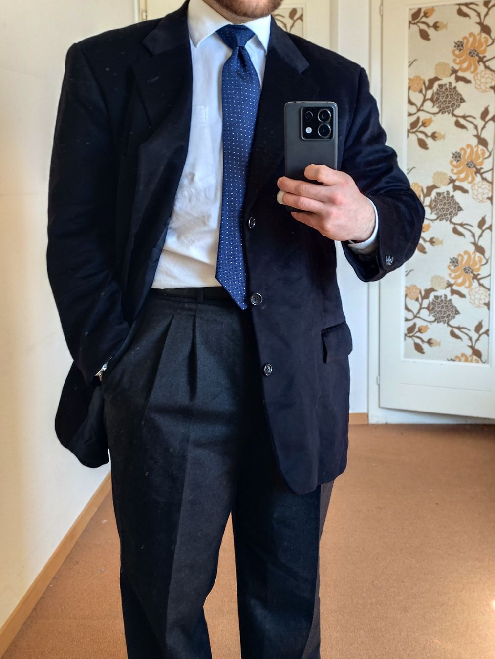 Hugo Boss Jacken: Cachemire Boss blazer – Gebraucht aus Montreux von prl_z2lr