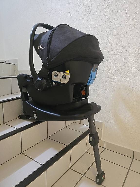 Seggiolini per auto: Maxi Cosi mit Isofix Station – Usato da Bilten venduto da Sabrina_95_