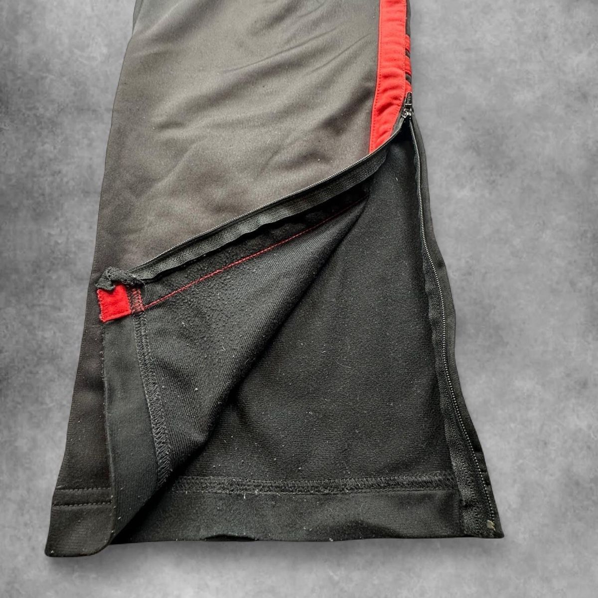 Adidas Pantaloni: Adidas AC milan sweatpants – Usato da Erlinsbach SO venduto da TogaResell 3