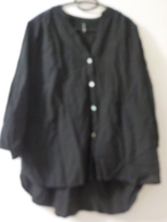 Schwarze Bluse Gr. 44, stylischer V-Ausschnitt (43)