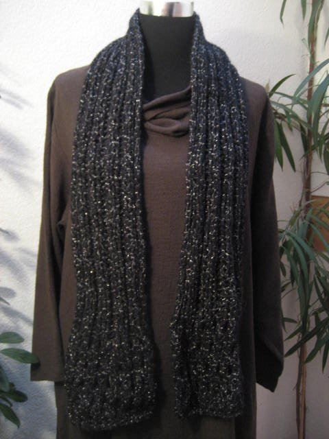 Foulard & Sciarpe: Echarpe tricotée à la main, neuve – Nuovo e nell'imballaggio originale da Delémont venduto da marryb 2