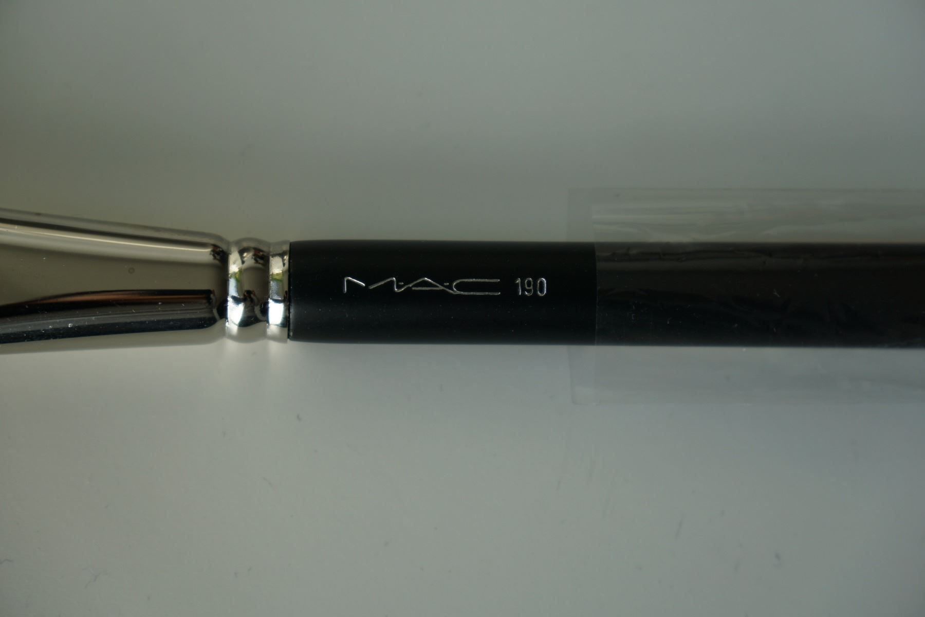 Make-up: MAC Brushes/Pinsel 190 Foundation Brush - Neu – Nuovo e nell'imballaggio originale da Zürich venduto da sambaum 2