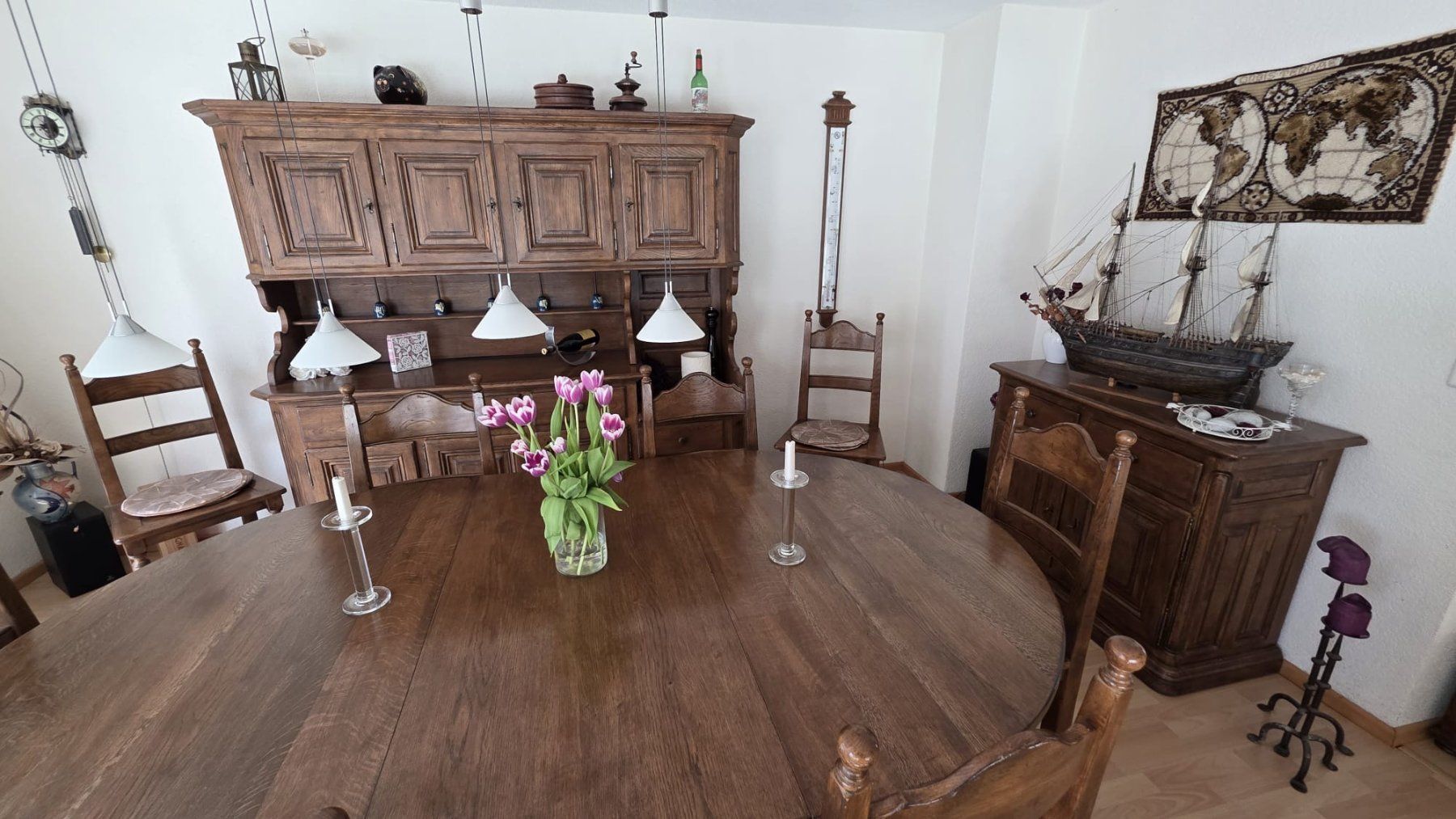 Credenze: Buffet und Stühle aus massiver Eiche - von Bamax – Usato da Thun venduto da Crown7