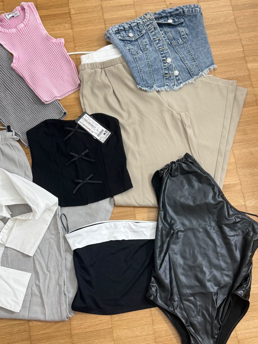 Lotti di vestiti: Trendy Kleiderpaket Grösse XS – Usato da Suhr venduto da aura06 1