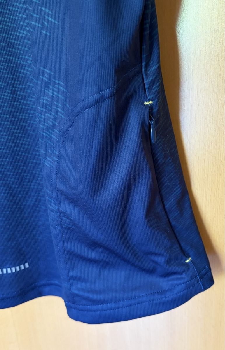 Qloom Canottiere & Pantaloni: Neues Bikeshirt von Qloom – Nuovo (secondo la descrizione) da Schwyz venduto da Zamuner 3