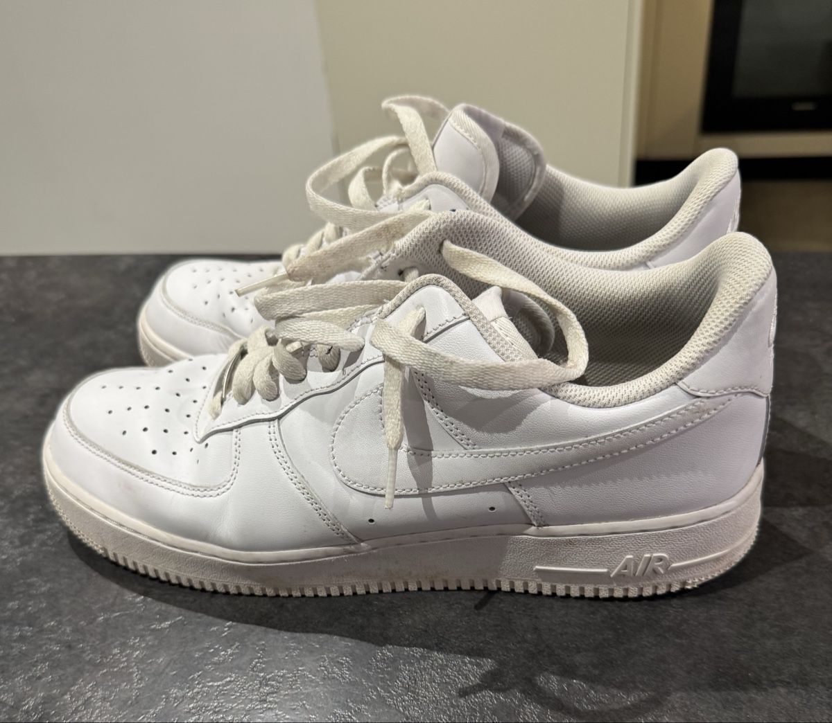 Scarpe da uomo: Nike Air Force 1  – Usato da Gland venduto da ron_m8cc 2