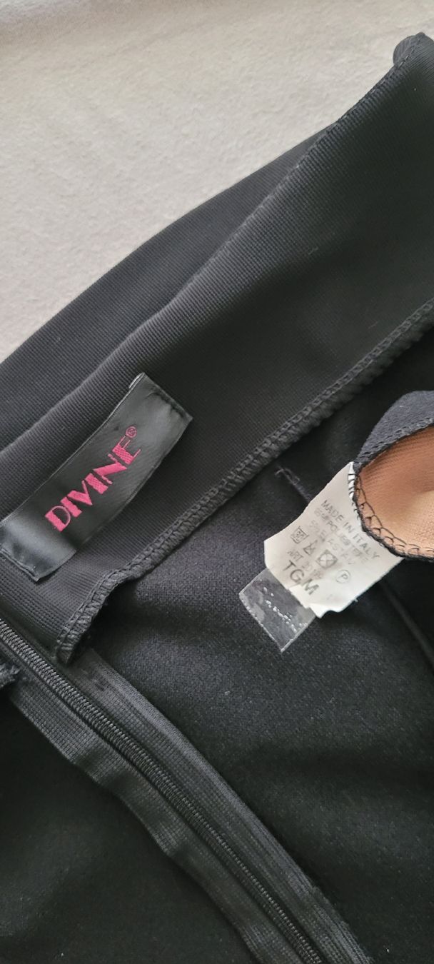 Nafnaf Gonne: Jupe Naf Naf noire texturée, taille  40 /élastique – Nuovo (secondo la descrizione) da Vevey venduto da x_y_f 4