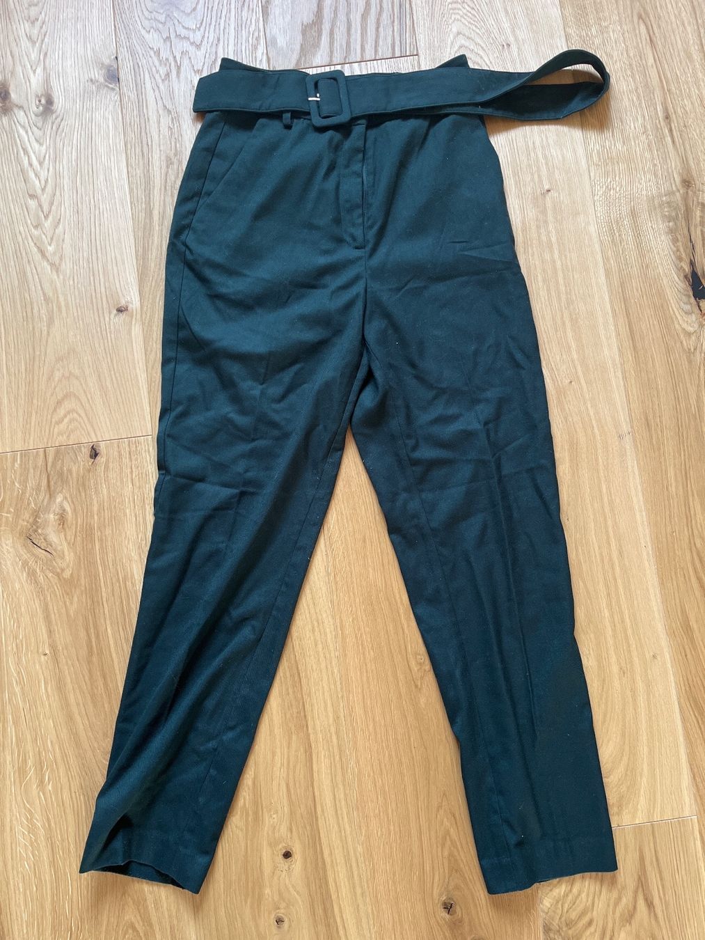 Pantaloni: Edited grüne Hose, Gr. XS/34 – Usato da Wangen SZ venduto da selinaf97