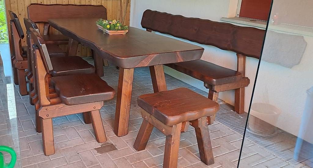 Tavoli: Tisch-/Sitzplatz-Garnitur aus massivem Holz – Usato da Untersiggenthal venduto da Myrthamw