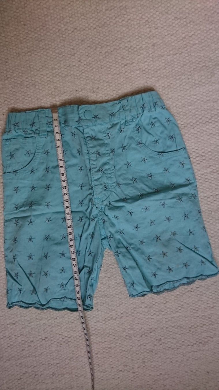 Pantaloni: Top Shorts, Sternchenmuster, Gr. ca. 98 – Usato da Basel venduto da Bar08