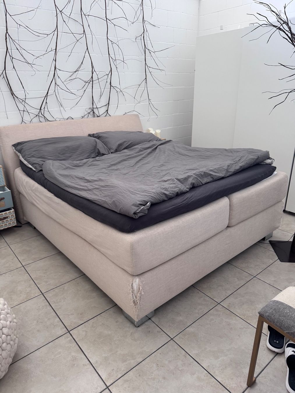 Letti: Boxspringbett Philrouge Markenbett beige – Usato da Elgg venduto da Doppelnullsieben