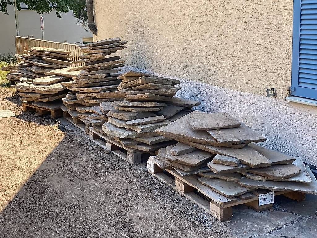 Piatti di portata: Granitplatten, nicht geschnitten, gebrochen – Usato da Winterthur venduto da BauTeilLaden2000