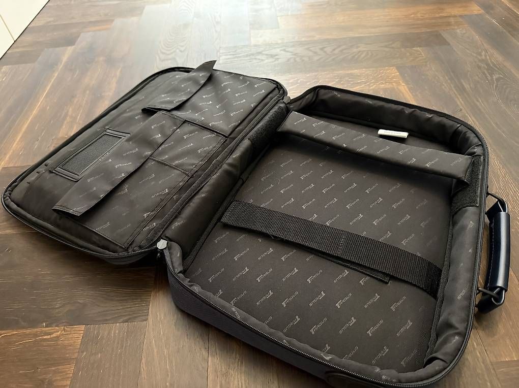 Targus Sacs: Laptop tasche 16zoll dunkelblau – D'occasion à Uster par Sasisa 1
